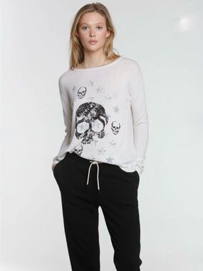 NEW LABEL +thread
Vintage Skull Cashmere Sweater in Gray and Gold, XS